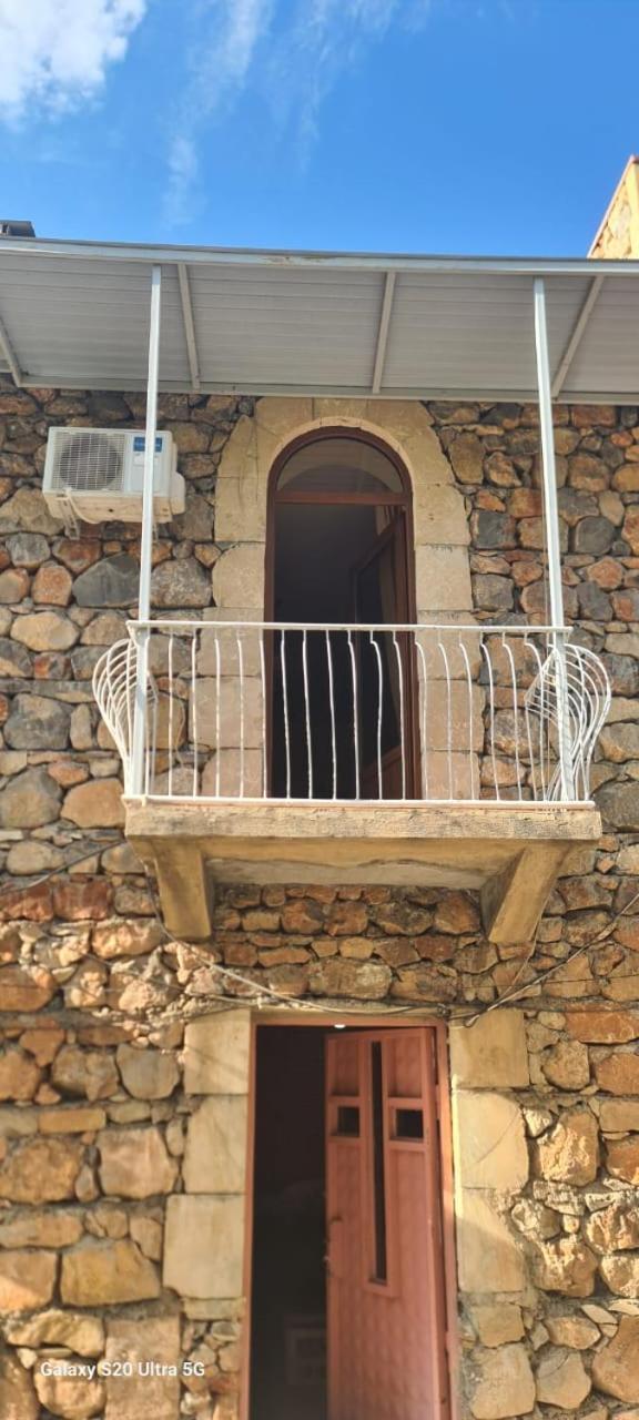 Noravank'S Hotel Areni エクステリア 写真