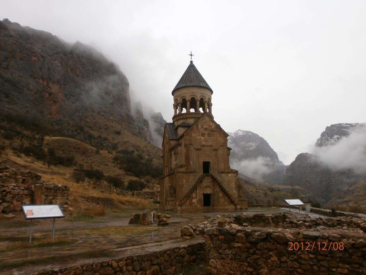 Noravank'S Hotel Areni エクステリア 写真